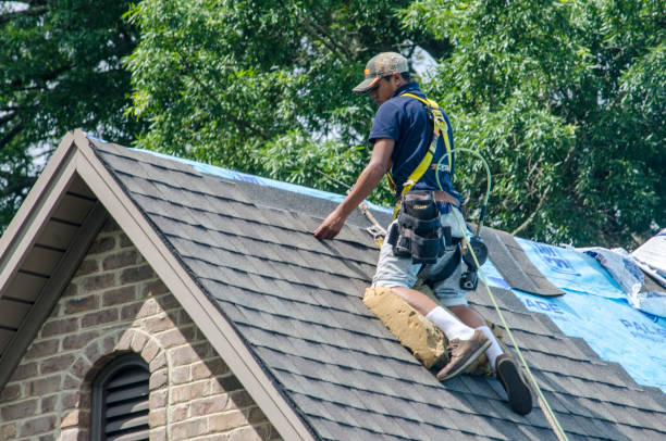 Best Roof Gutter Cleaning  in Benton City, WA